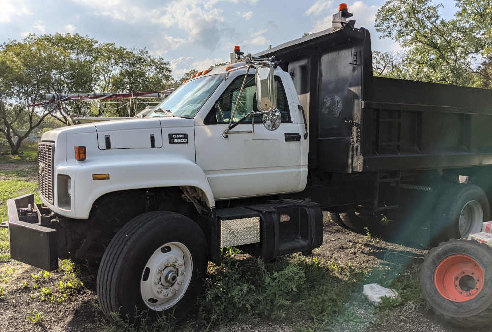 Drump Truck for hauling fill, gravel, and aggregates Dump Truck for hauling Aggregates, Limestone, Sand, Clean fill, Black Granite