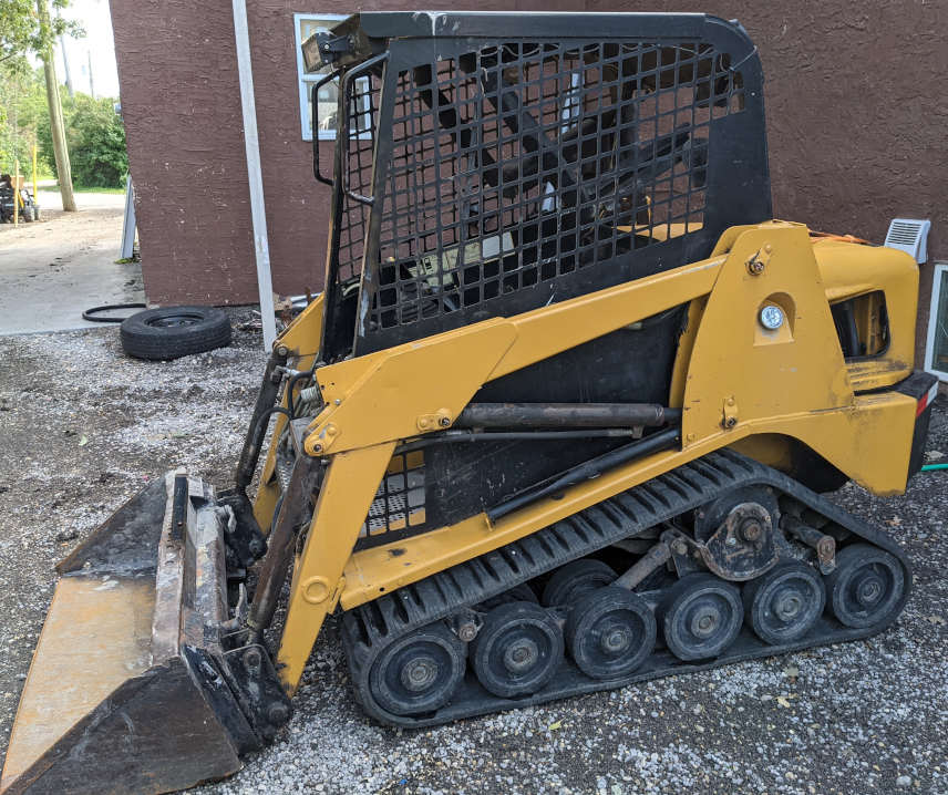 Small tracked smooth bucket skid steer Small Track Skid Steer
